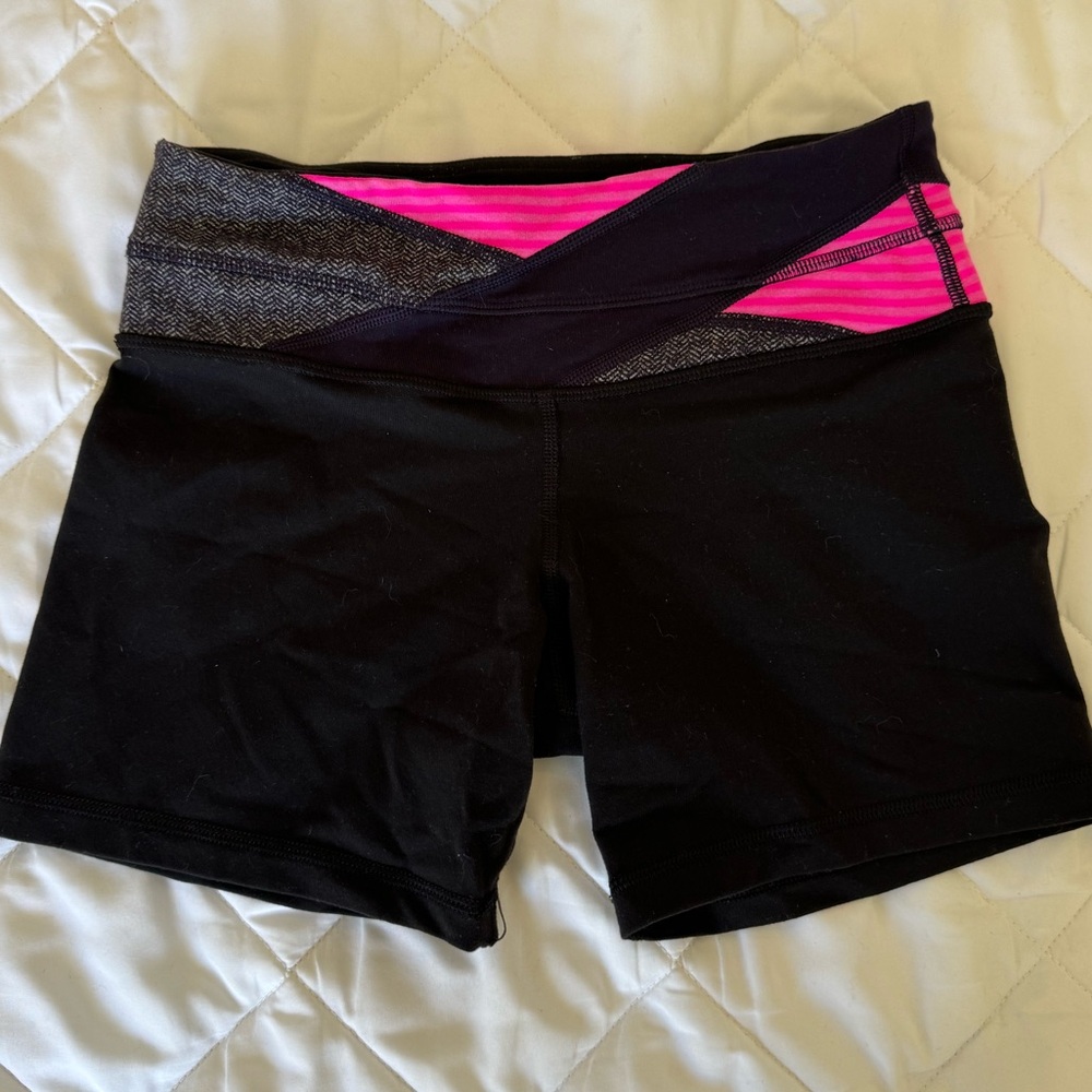 Lululemon shorts size 4